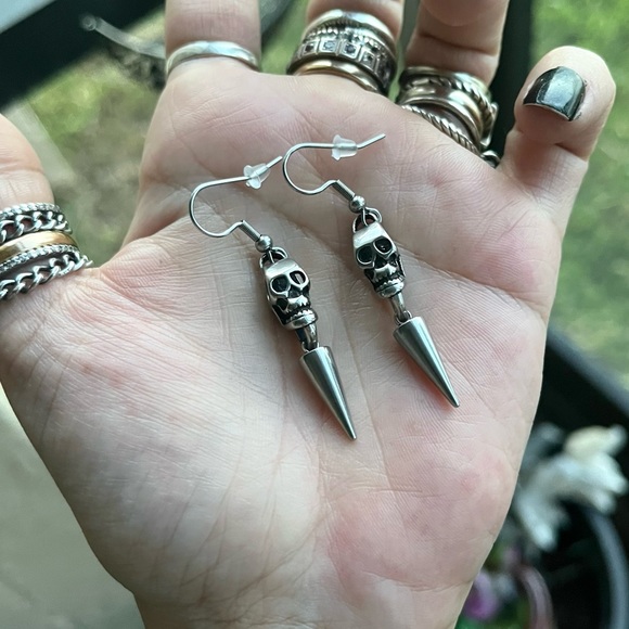 Skull dangly earrings with silver spikes boho goth punk stainless steel - Picture 10 of 14